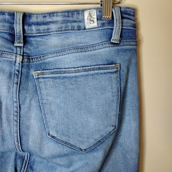 Altar’d State Flare Jeans 9/31 Distressed Raw Hem Button Fly Medium Wash 32 - Picture 6 of 8